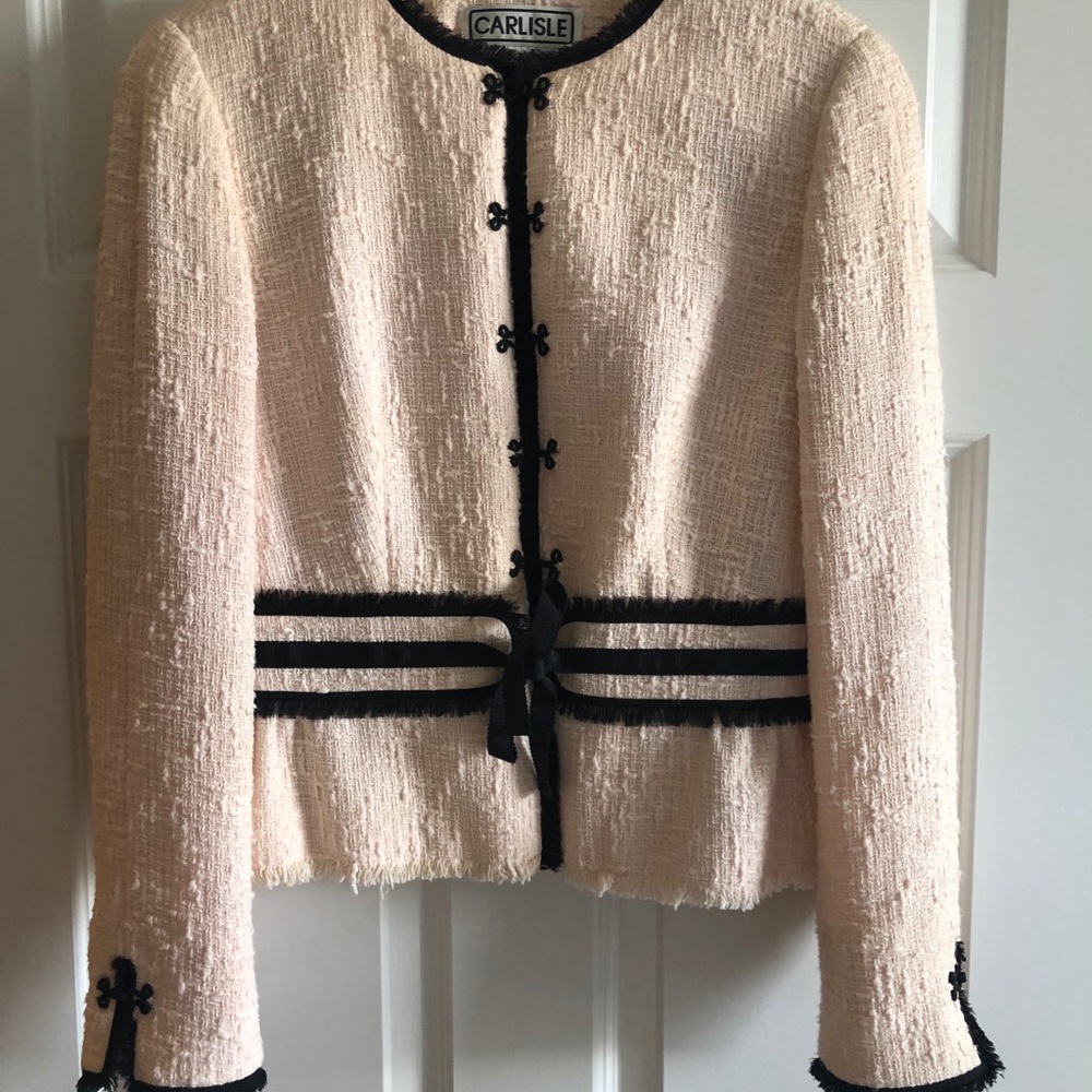Cropped Jacket with details